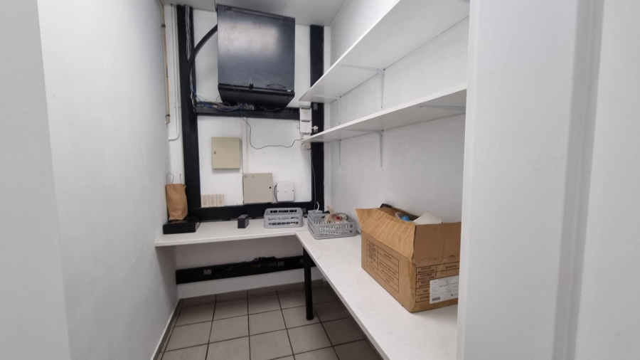 To Let Commercial Property for Rent in Woodstock Western Cape